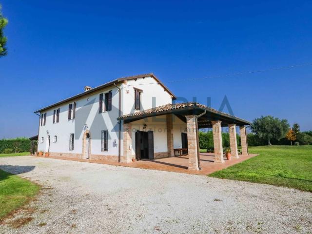 Villa Indipendente in vendita a Ravenna, Reggio Emilia