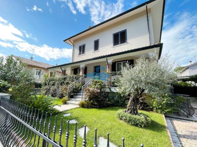 Villa Indipendente in vendita a Vicoli, Ravenna