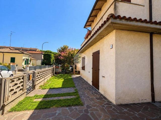 Villa Indipendente in vendita a Ravenna, Reggio Emilia