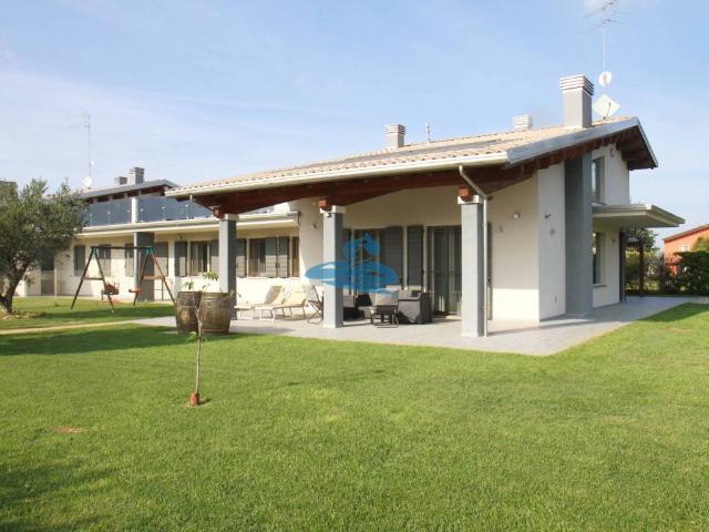 Villa Indipendente in vendita a Conventello, Ravenna