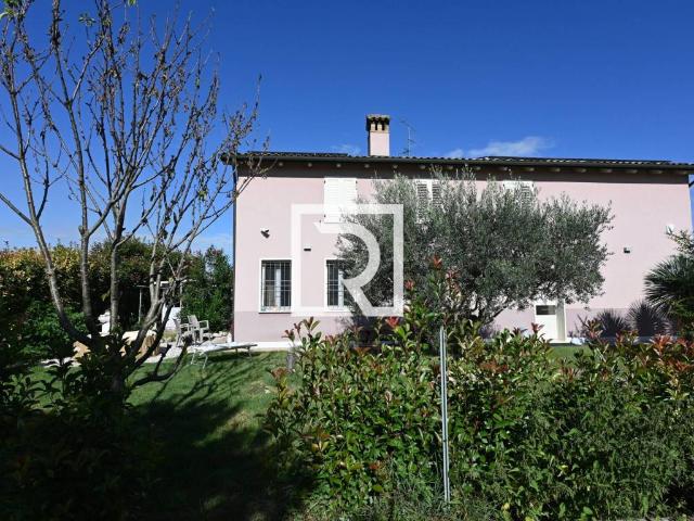 Villa Indipendente in vendita a Ravenna, Reggio Emilia