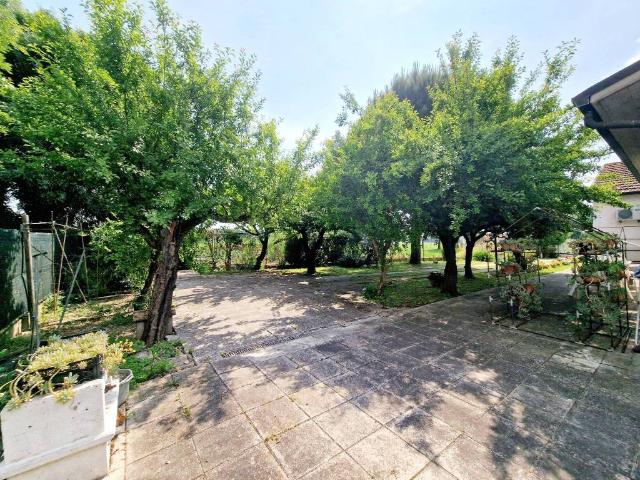 Villa Indipendente in vendita a Ravenna, Reggio Emilia