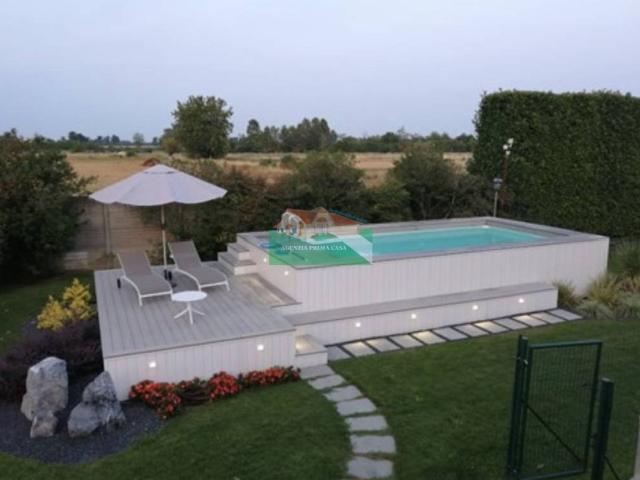 Villa Indipendente in vendita a Ravenna, Reggio Emilia