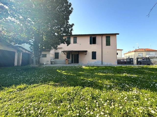 Villa Indipendente in vendita a Ravenna, Reggio Emilia