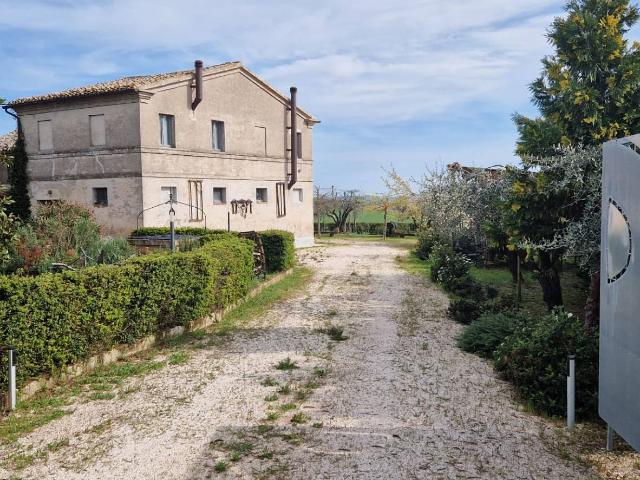 Villa Indipendente in vendita a Marche, Macerata
