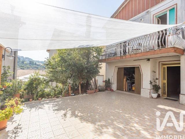 Villa Indipendente in vendita a Contrada Saletta, Marche