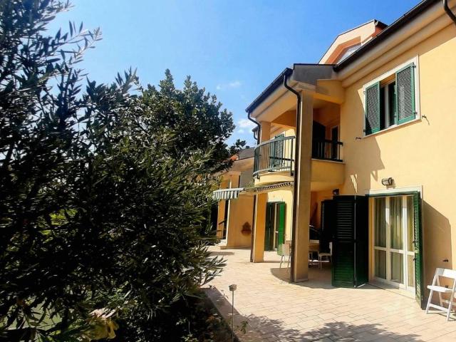 Villa Indipendente in vendita a Marche, Macerata