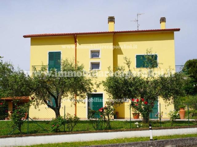 Villa Indipendente in vendita a Contrada Duomo, Marche