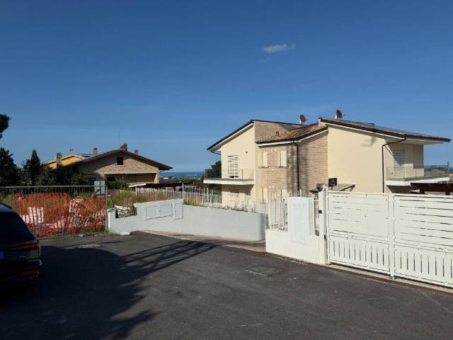 Villa Indipendente in vendita a Marche, Macerata