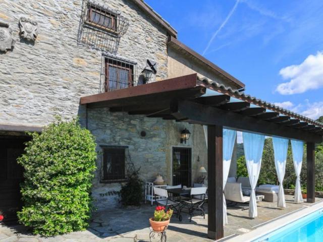 Villa Indipendente in vendita a Avegno, Salto