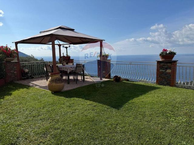 Villa Indipendente in vendita a Polanesi, Recco