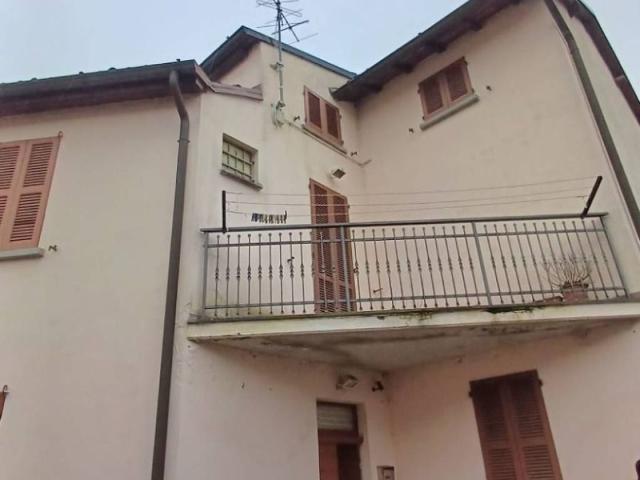 Villa Indipendente in vendita a Redavalle, Lombardia