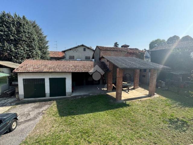 Villa Indipendente in vendita a Redavalle, Lombardia