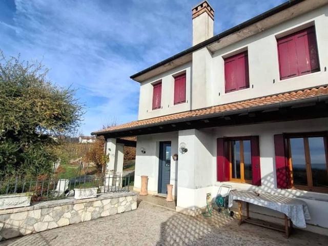 Villa Indipendente in vendita a Refrontolo, Veneto
