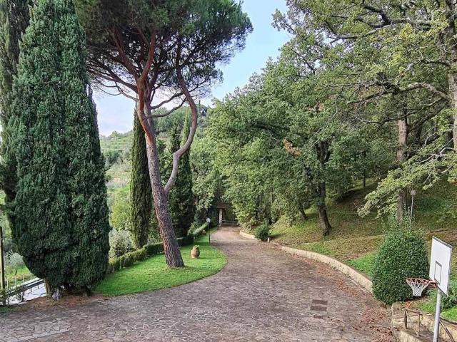 Villa Indipendente in vendita a Unione di Comuni Valdarno e Valdisieve, Reggello
