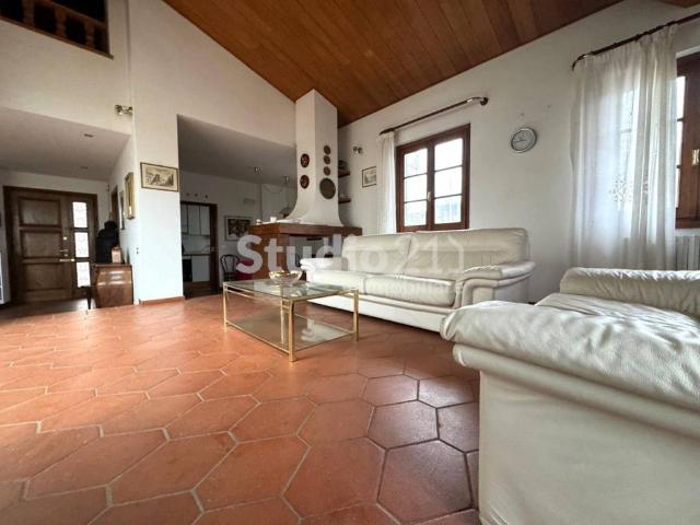 Villa Indipendente in vendita a Unione di Comuni Valdarno e Valdisieve, Reggello