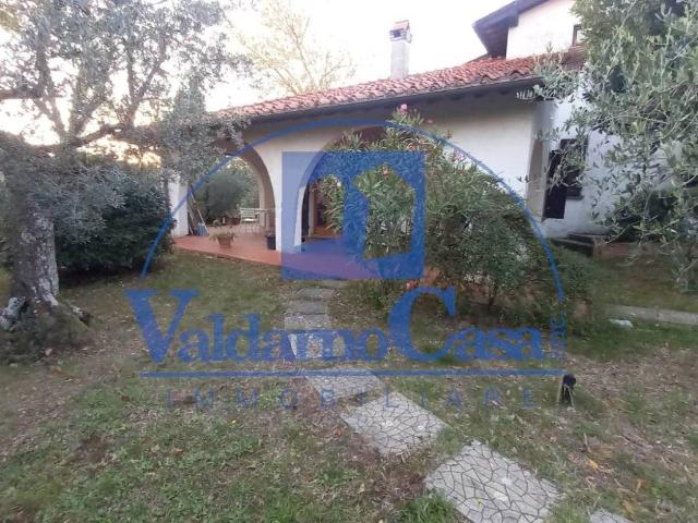 Villa Indipendente in vendita a Unione di Comuni Valdarno e Valdisieve, Reggello