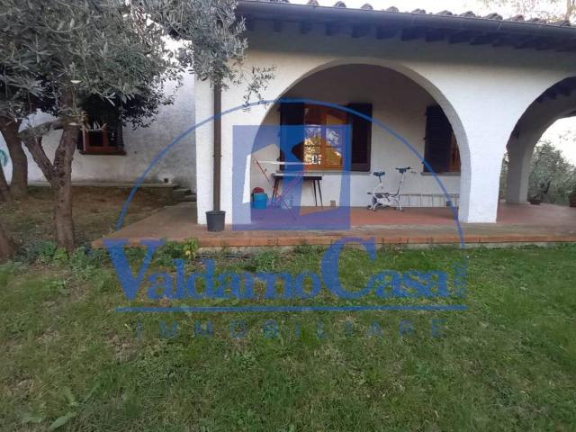 Villa Indipendente in vendita a Unione di Comuni Valdarno e Valdisieve, Reggello