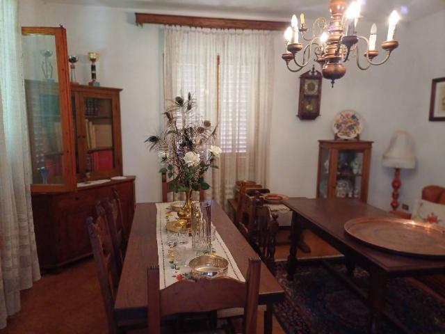 Villa Indipendente in vendita a Unione di Comuni Valdarno e Valdisieve, Reggello
