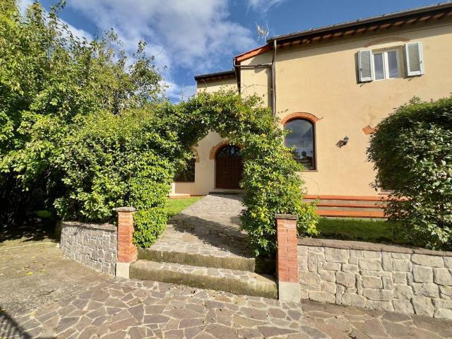 Villa Indipendente in vendita a Cinque Vie, Firenze