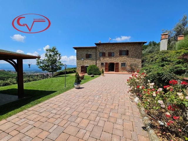 Villa Indipendente in vendita a Unione di Comuni Valdarno e Valdisieve, Reggello