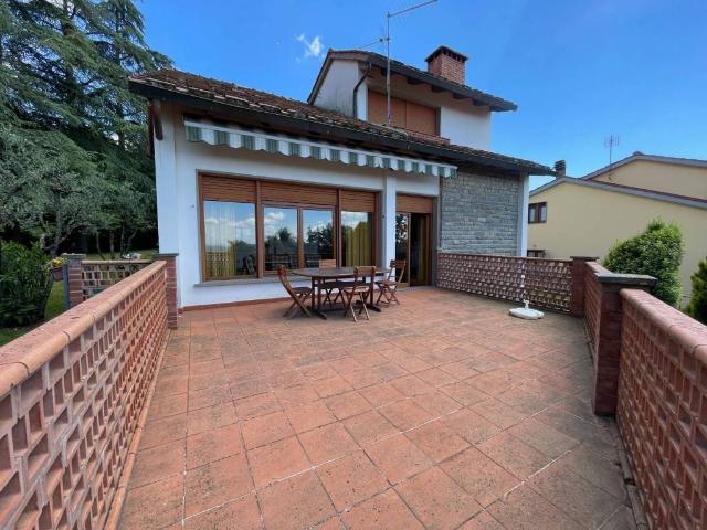 Villa Indipendente in vendita a Unione di Comuni Valdarno e Valdisieve, Reggello