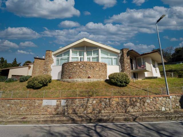 Villa Indipendente in vendita a Unione di Comuni Valdarno e Valdisieve, Reggello