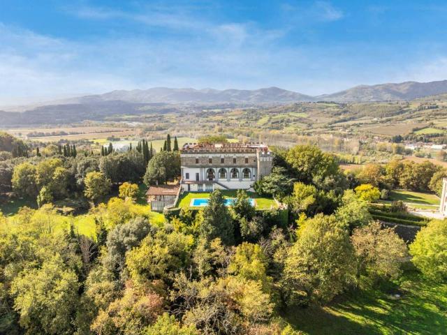 Villa Indipendente in vendita a Unione di Comuni Valdarno e Valdisieve, Reggello