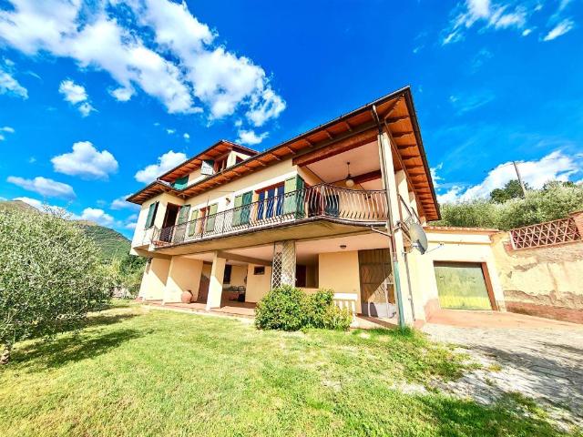 Villa Indipendente in vendita a Unione di Comuni Valdarno e Valdisieve, Reggello