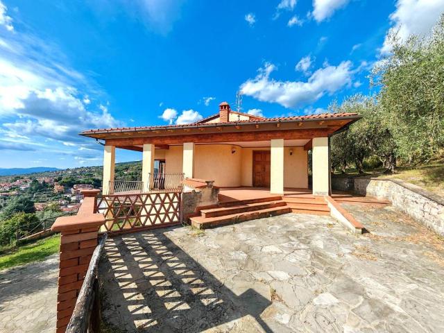 Villa Indipendente in vendita a Unione di Comuni Valdarno e Valdisieve, Reggello