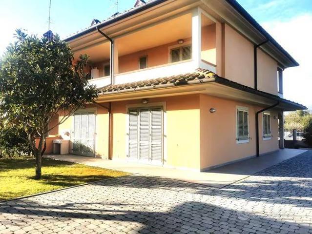 Villa Indipendente in vendita a Unione di Comuni Valdarno e Valdisieve, Reggello