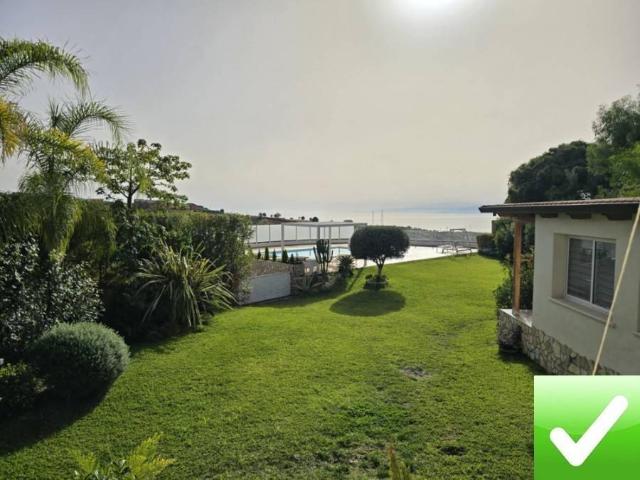 Villa Indipendente in vendita a Gallina, Calabria