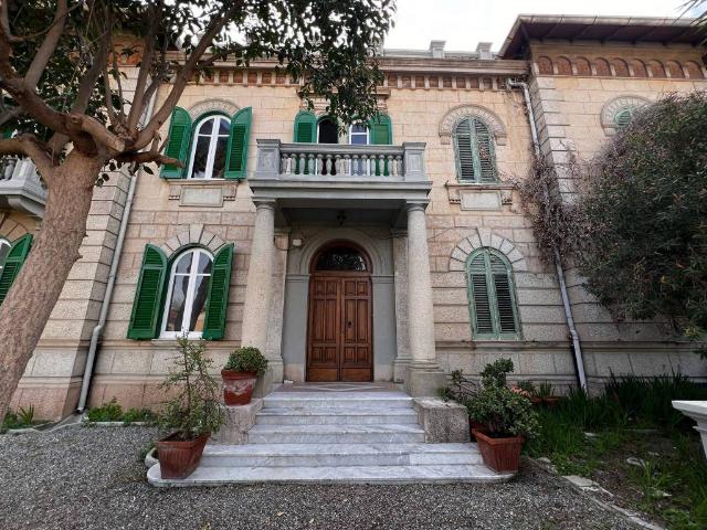 Villa Indipendente in vendita a Calabria, Reggio Calabria