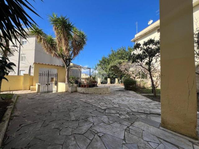 Villa Indipendente in vendita a Calabria, Reggio Calabria