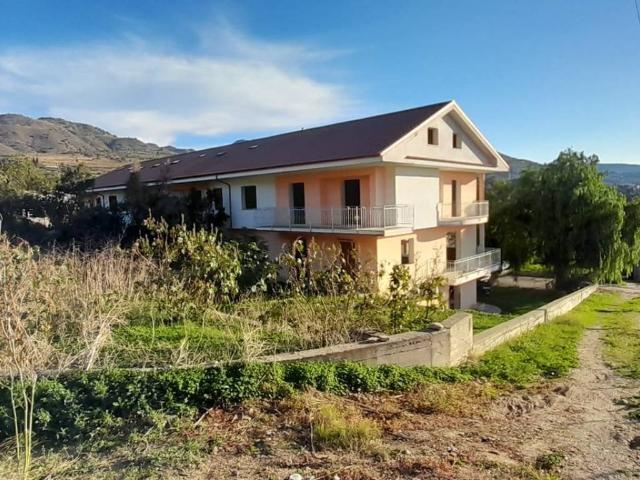 Villa Indipendente in vendita a San Giovanni, Calabria