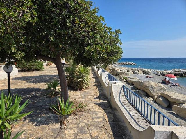 Villa Indipendente in vendita a Bocale, Calabria