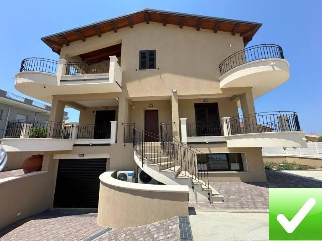 Villa Indipendente in vendita a San Giovanni, Calabria