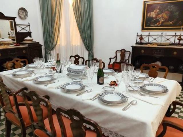 Villa Indipendente in vendita a Sant'Agostino città-Porta Castello, Re