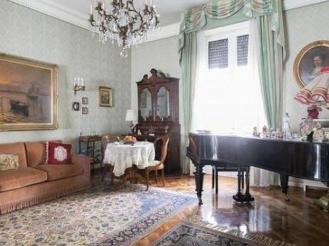 Villa Indipendente in vendita a Duomo, Re