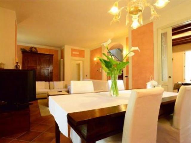 Villa Indipendente in vendita a Buco del Signore, Re