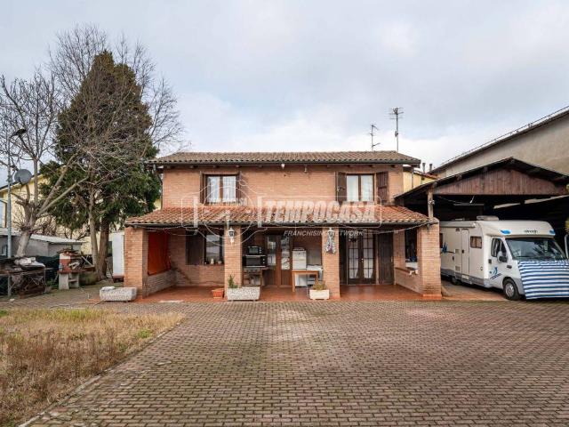 Villa Indipendente in vendita a Case Nuove, Reggio Emilia