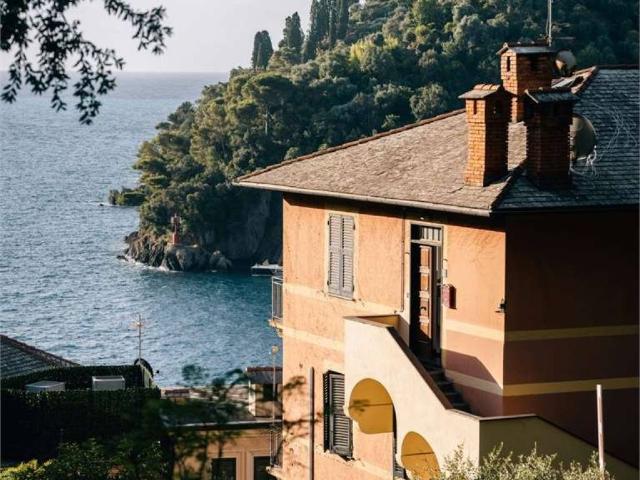 Villa Indipendente in vendita a Sant'Agostino esterna-Porta Castello, Re