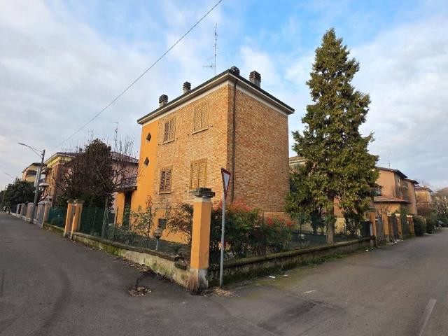 Villa Indipendente in vendita a Regina Pacis, Re