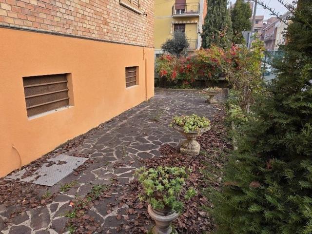 Villa Indipendente in vendita a Regina Pacis, Re
