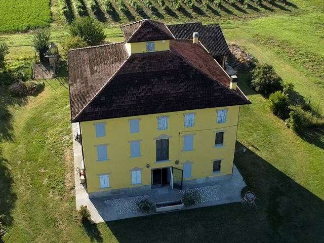 Villa Indipendente in vendita a Sesso, Re
