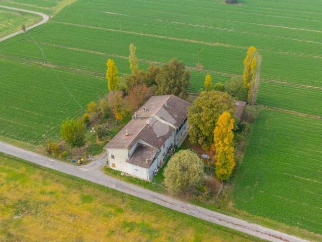 Villa Indipendente in vendita a Cella, Re