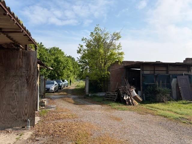 Villa Indipendente in vendita a Bagno, Re