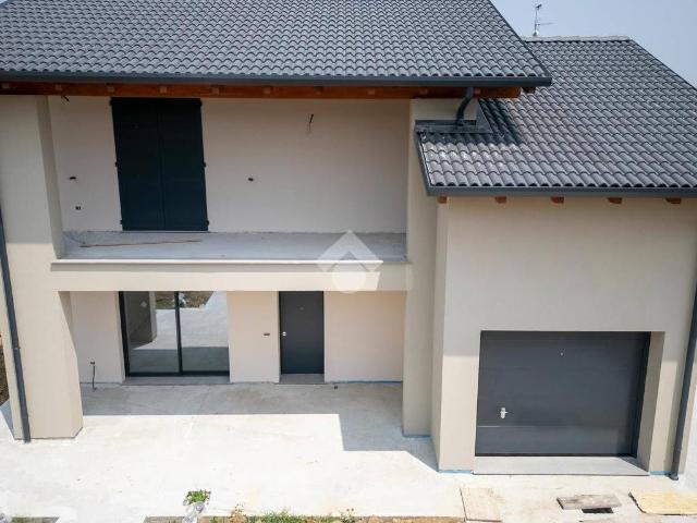Villa Indipendente in vendita a Canali, Re