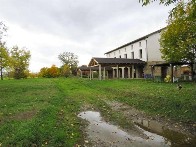 Villa Indipendente in vendita a Coviolo, Re