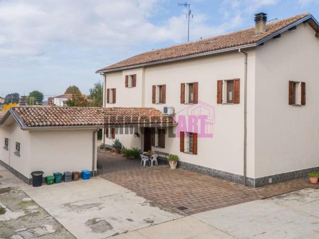 Villa Indipendente in vendita a Massenzatico, Re